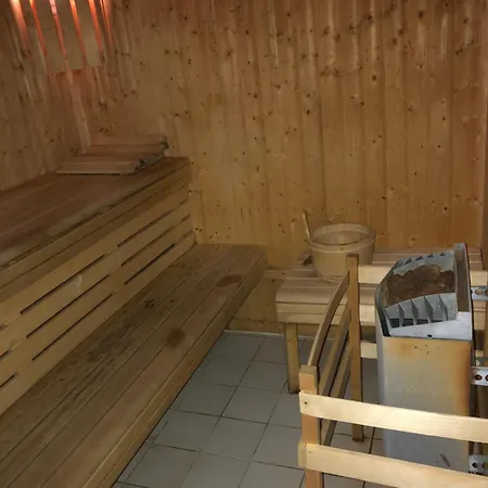 4 Personnes Aux Pieds Des Pistes, Ariege * Ustou