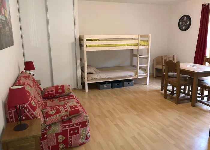 4 Personnes Aux Pieds Des Pistes, Ariege * Ustou