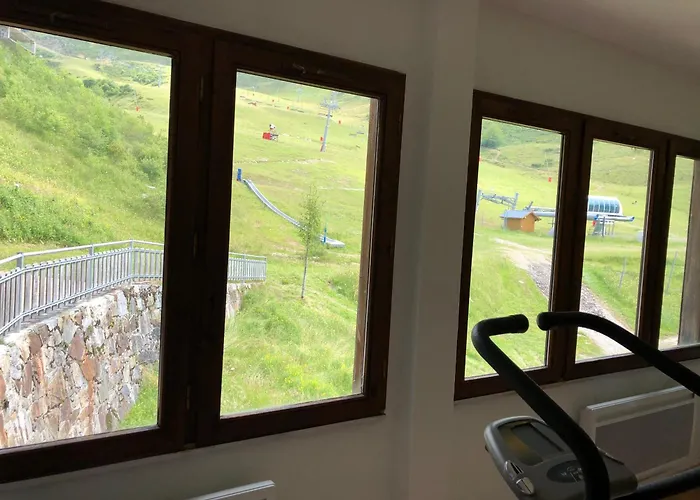 4 Personnes Aux Pieds Des Pistes, Ariege *