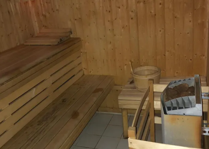 4 Personnes Aux Pieds Des Pistes, Ariege * Ustou